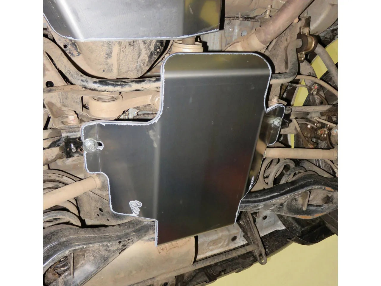 Blindage Pont Arrière N4 Offroad Mitsubishi Pajero 2000-18 - Aluminium 8mm sur Xperts4x4 Accessoires 4x4 Off-Road