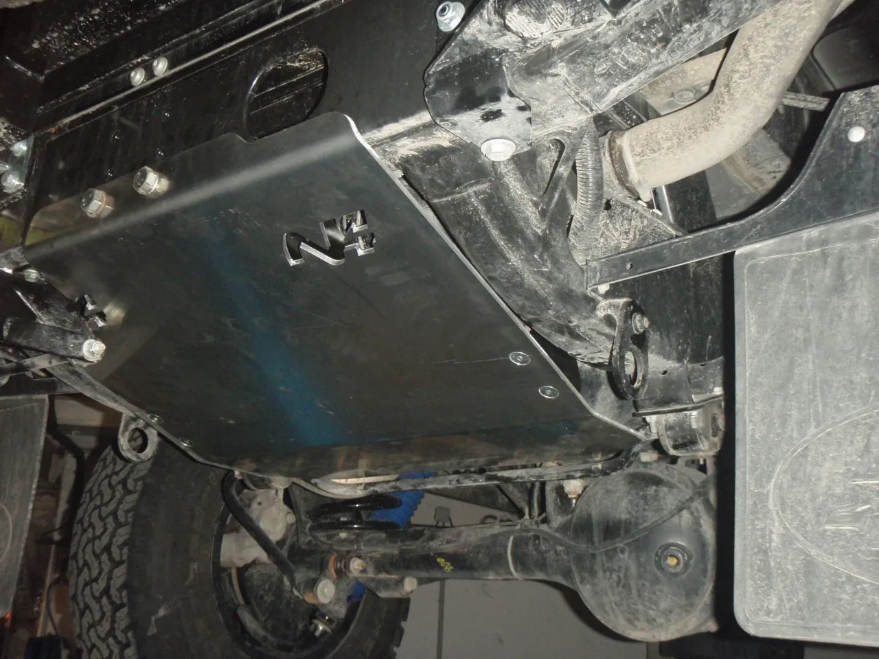 Blindage Réservoir 6mm Aluminium Land Rover Defender 110/130 sur Xperts4x4 Accessoires 4x4 Off-Road