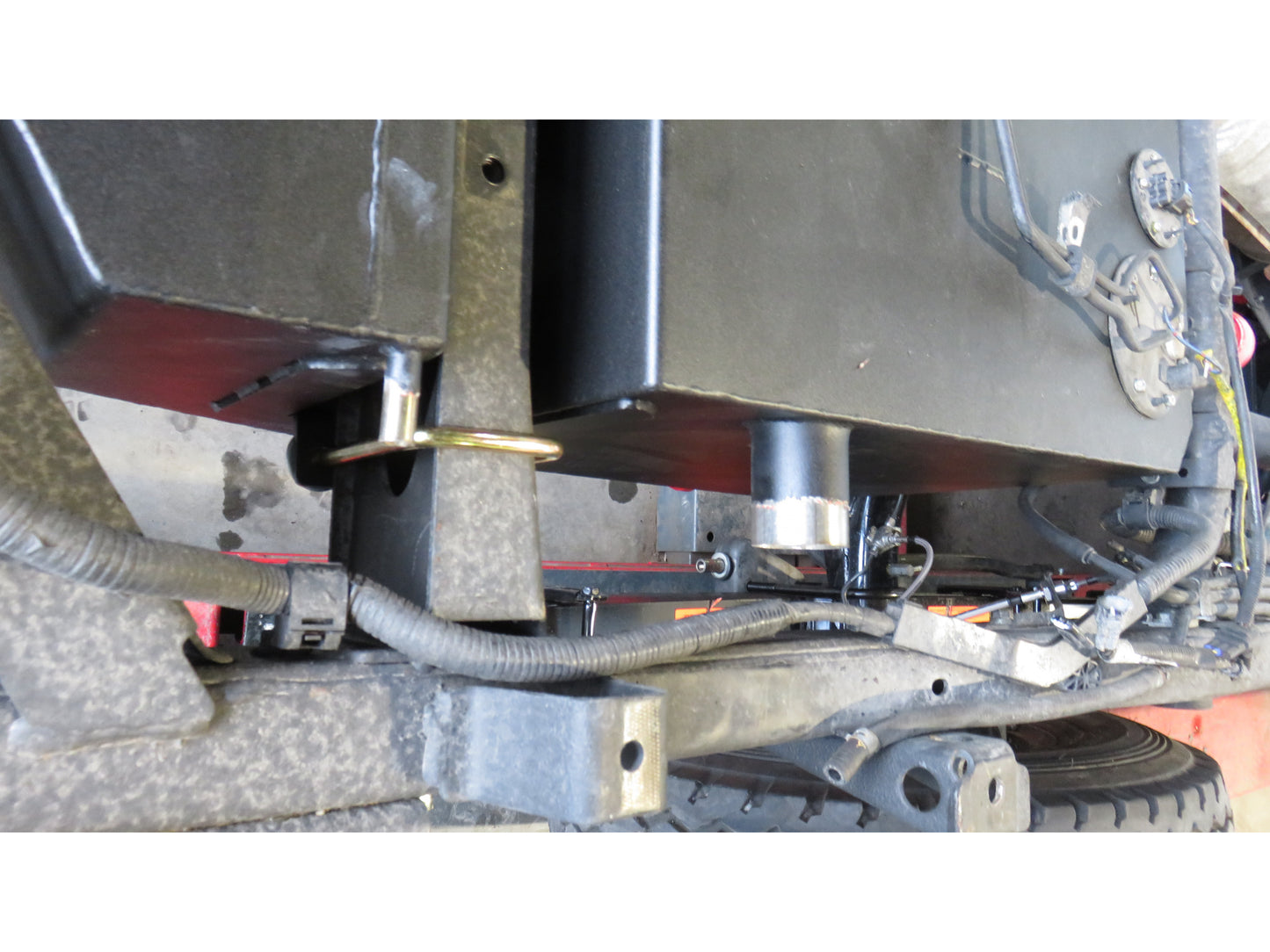 Réservoir supplémentaire auxiliaire inox 160L Toyota HZJ78 et HZJ79 simple cabine N4-Offroad sur Xperts4x4 Accessoires 4x4 Off-Road