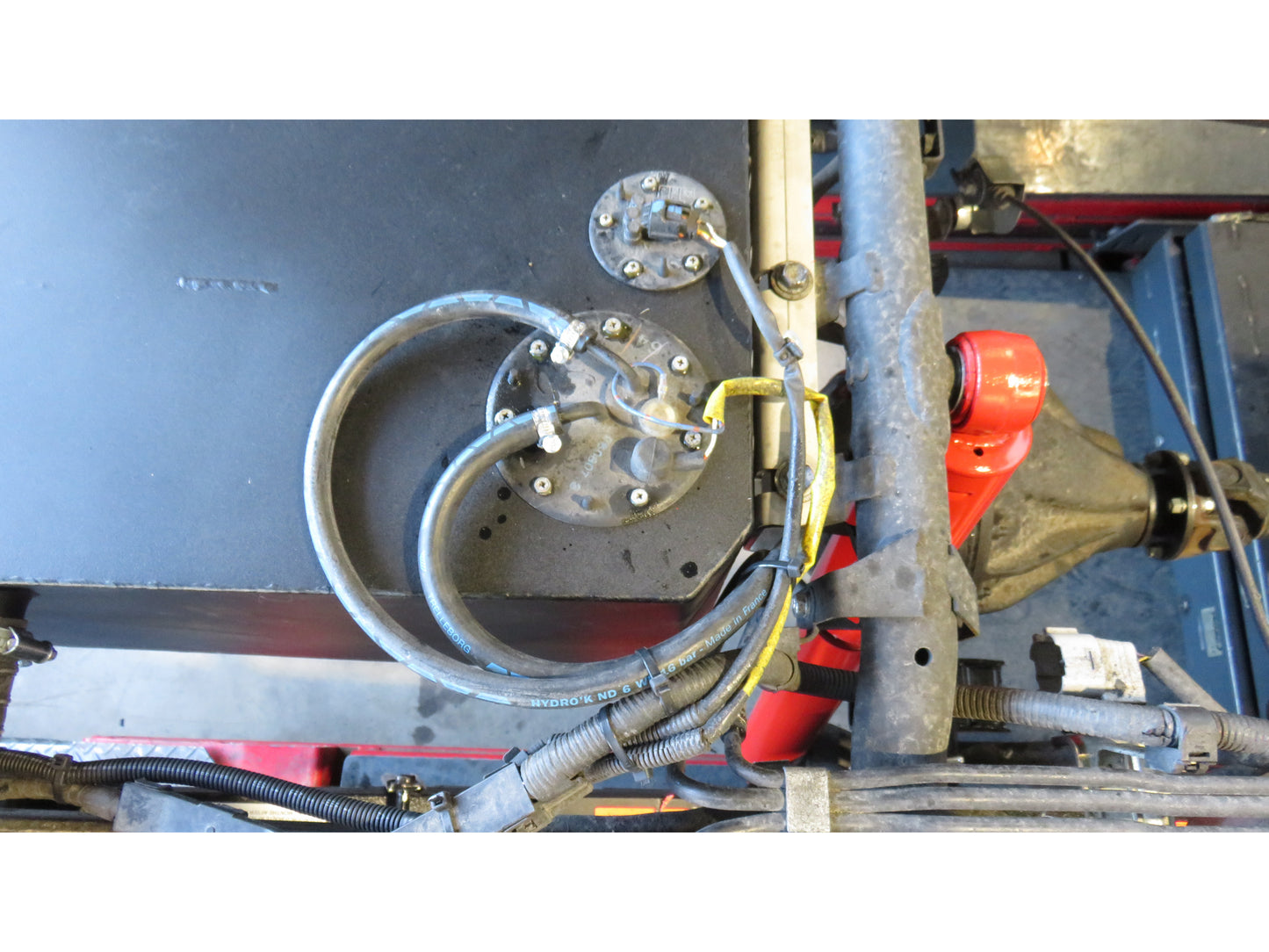 Réservoir supplémentaire auxiliaire inox 160L Toyota HZJ78 et HZJ79 simple cabine N4-Offroad sur Xperts4x4 Accessoires 4x4 Off-Road
