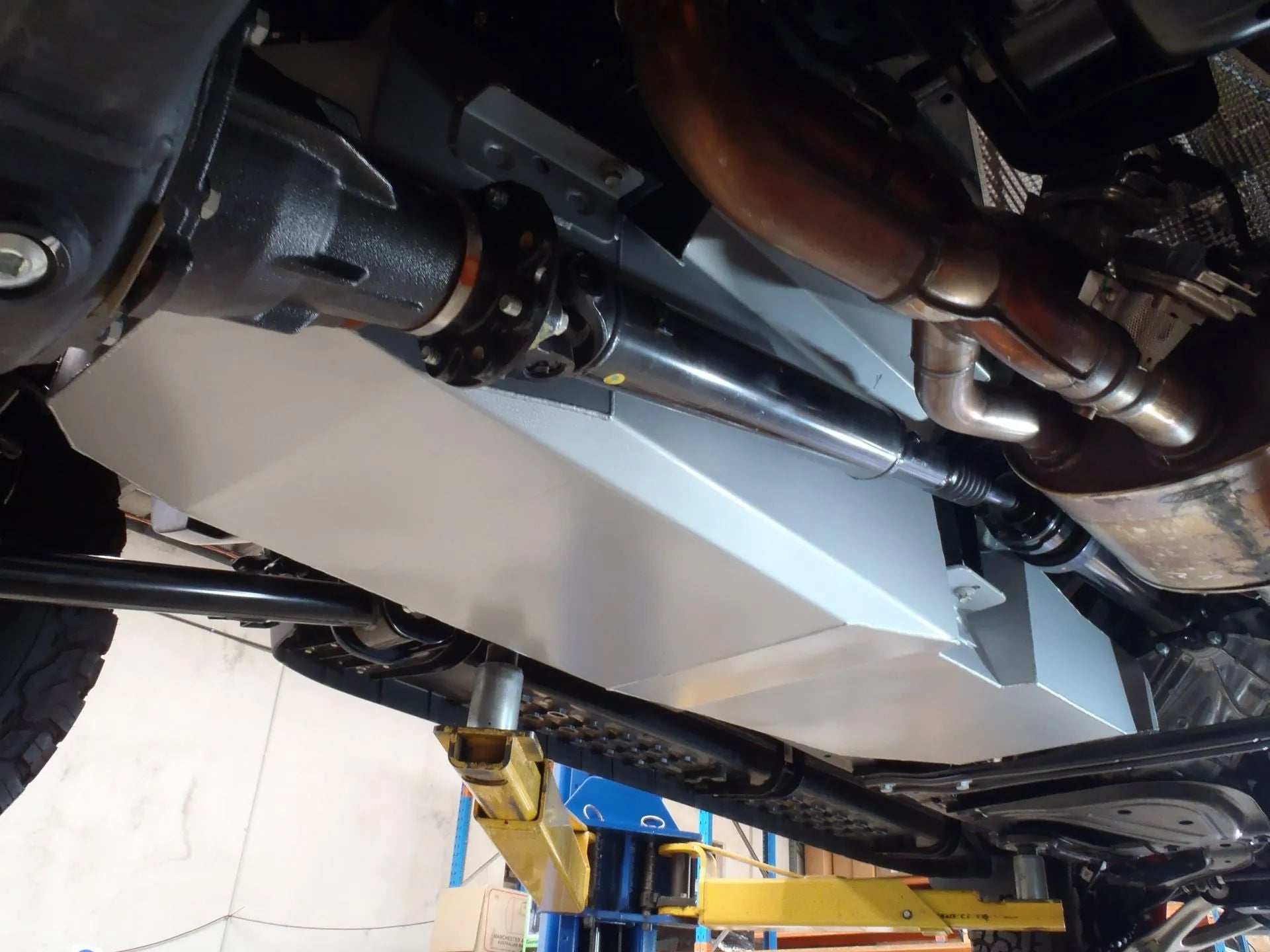 Reservoir de Remplacement LRA 135L | Ford Raptor 2023+ NEXT GEN sur Xperts4x4 Accessoires 4x4 Off-Road