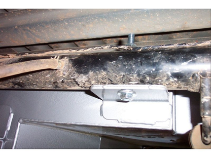 Réservoir de remplacement LRA 140L Mitsubishi L200 1996 à 2005 sur Xperts4x4 Accessoires 4x4 Off-Road