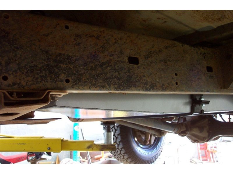 Réservoir de remplacement LRA 145L Toyota Land Cruiser FZJ105 sur Xperts4x4 Accessoires 4x4 Off-Road