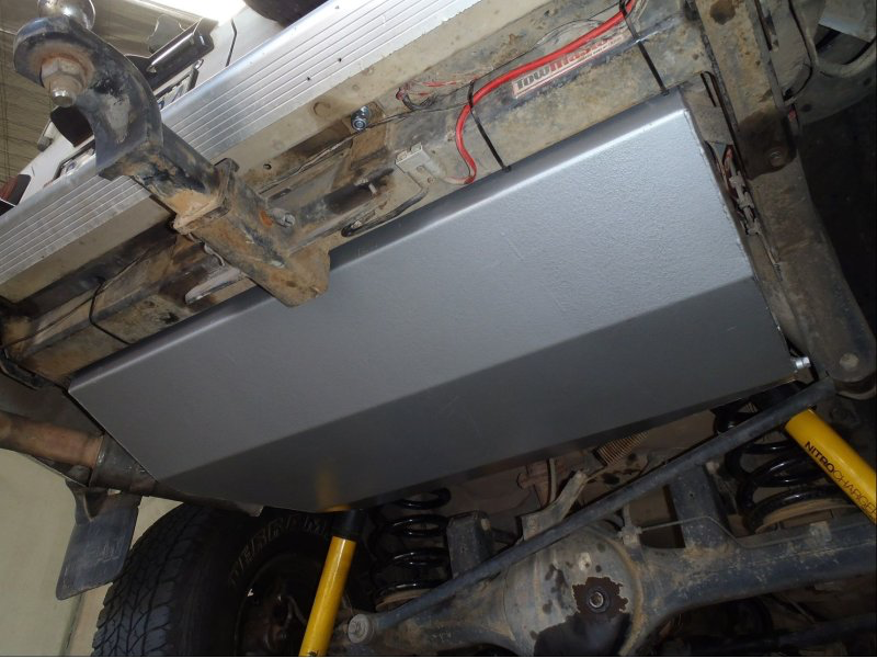 Réservoir de remplacement LRA 146L pour Nissan Patrol Y60 SWB / LWB sur Xperts4x4 Accessoires 4x4 Off-Road