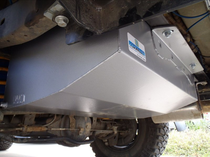 Réservoir de remplacement LRA 150L Toyota Land Cruiser FZJ105 sur Xperts4x4 Accessoires 4x4 Off-Road