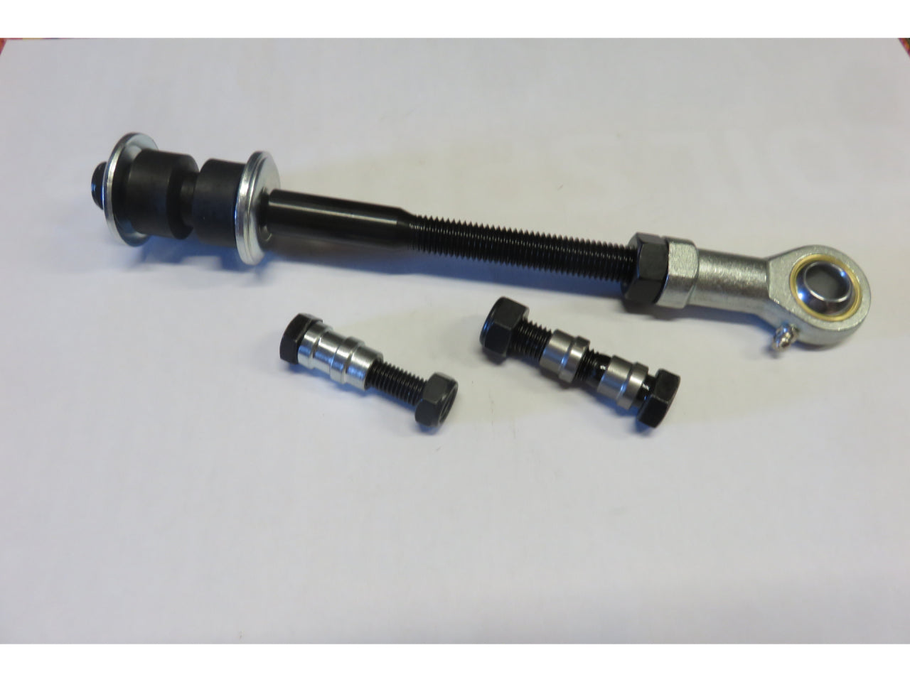 Biellette rallongée réglable barre stabilisatrice av/ar Patrol Y60 Y61 - ar KDJ120 KDJ150 N4-Offroad sur Xperts4x4 Accessoires 4x4 Off-Road