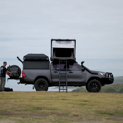 Tente de Toit Alu-Cab "RT-2S" - 2 Personnes | Coque Alu Compacte sur Xperts4x4 Accessoires 4x4 Off-Road