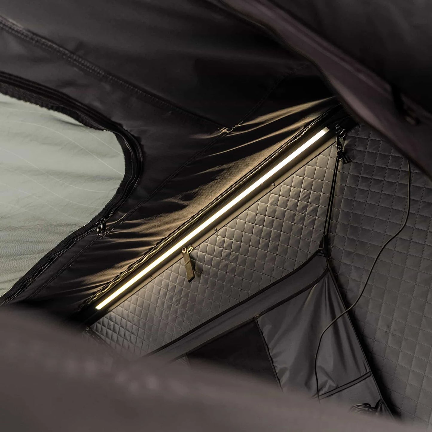 Tente de Toit Expedition M – GO Overland Canada (2-3 Places) sur Xperts4x4 Accessoires 4x4 Off-Road