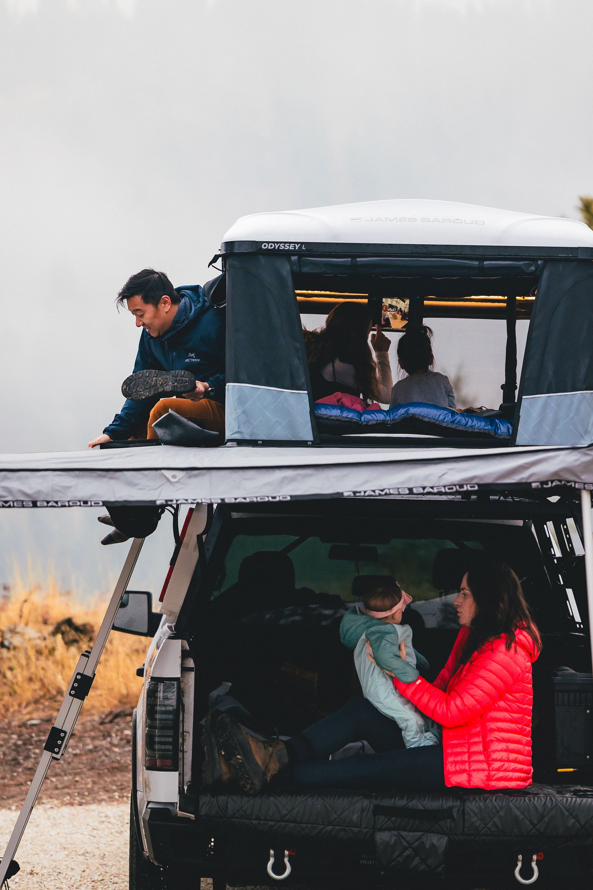 Tente de Toit James Baroud ODYSSEY L - Confort 360° & Haute Qualité sur Xperts4x4 Accessoires 4x4 Off-Road