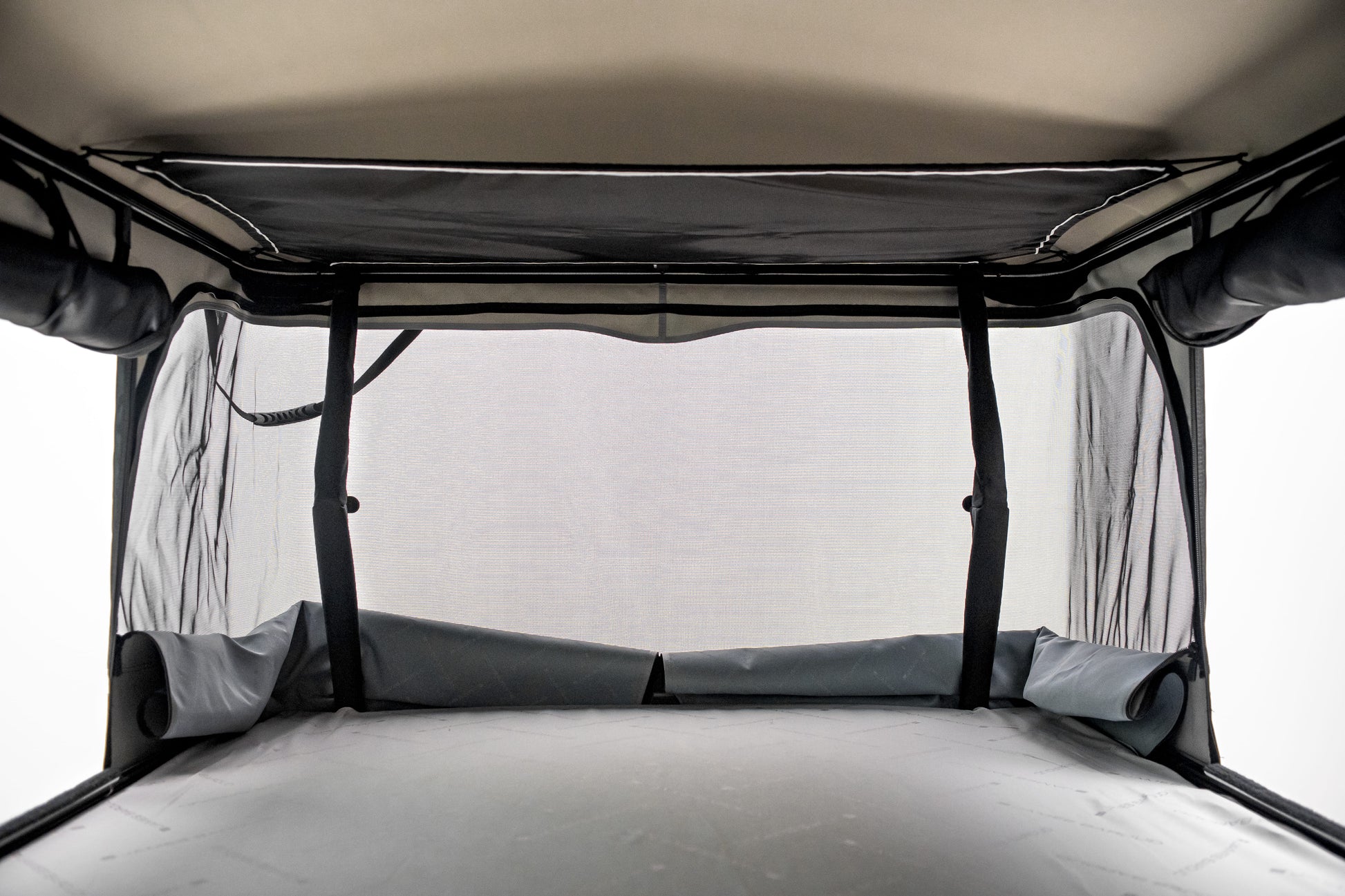 Tente de Toit James Baroud ODYSSEY L - Confort 360° & Haute Qualité sur Xperts4x4 Accessoires 4x4 Off-Road